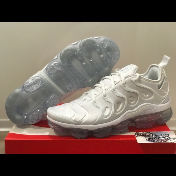 NEW Nike Air Vapormax Plus Triple White Max 720 - Picture 2 of 7